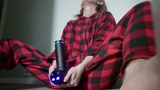 Using a massage gun on my clit for the first time part 1